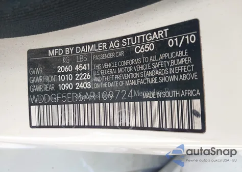 2010 Mercedes-Benz C 300 Luxury/Sport z USA, uszkodzony, nr VIN WDDGF5EB5AR109724